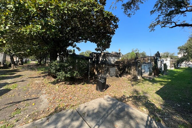 Garden District Architecture Walking Tour in New Orleans - Burial Practices and Cemeteries