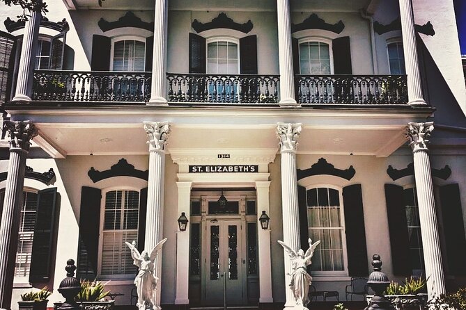 Garden District Celebrities Cemeteries Mansions and Mysteries Walking Tour - Uncovering Supernatural Mysteries