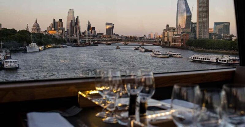 Gastronomic 6-Course Fine-Dining Dinner on Luxury London Bus - Culinary Artistry and Craftsmanship