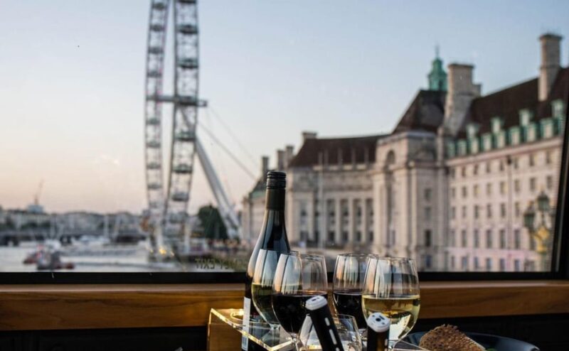 Gastronomic 6-Course Fine-Dining Dinner on Luxury London Bus - Scenic London Landmarks and Views