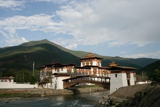Gate Way to Bhutan - Good To Know