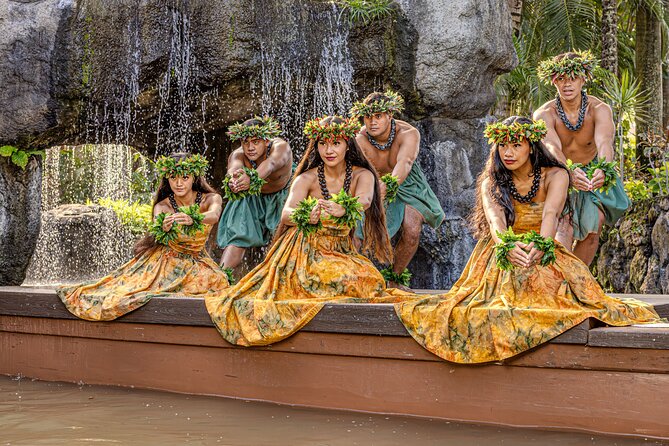 Gateway Buffet Package: Island Villages, Buffet and Ha Night Show - Dining Experience