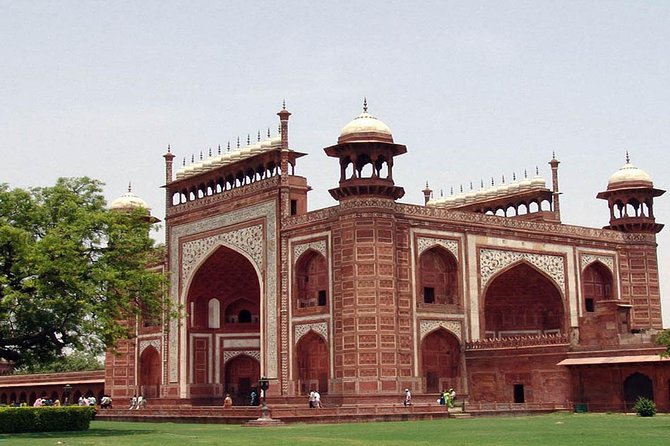 Gatimaan Express Taj Mahal & Agra Fort Private All Inclusive Tour From Delhi - Discovering Agra Fort