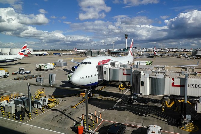 Gatwick Airport Private Transfers To/From London (Postcode W1 to W7) - Pickup and Drop-off