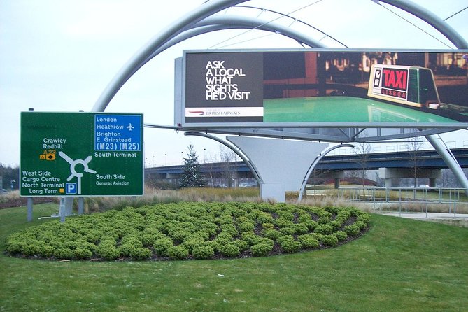Gatwick Airport Private Transfers To/From London (Postcode W1 to W7) - Pricing and Guarantee