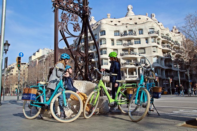Gaudi E-Bike Tour in Barcelona - Highlights of Gaudis Architecture