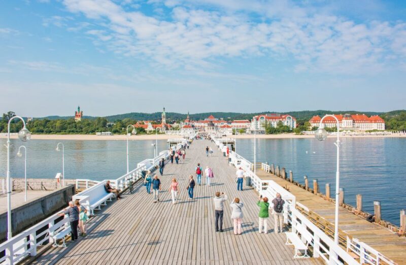Gdansk: City Highlights Guided Private Bike Tour - Pickup and Meeting Point