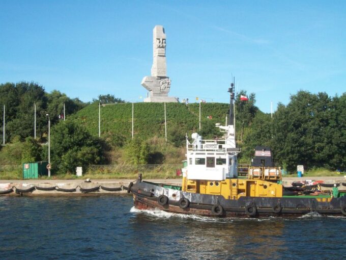Gdansk: Fighting for Freedom Private Tour - Private Guided Tour Experience