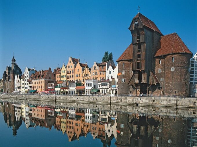 Gdansk, Gdynia, and Sopot: 8-Hour Private Sightseeing Tour - Gdansks Old Town Exploration