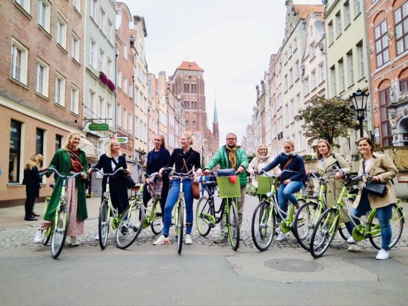 Gdansk: Guided Bike Tour of Old Town and Shipyard - Tour Highlights