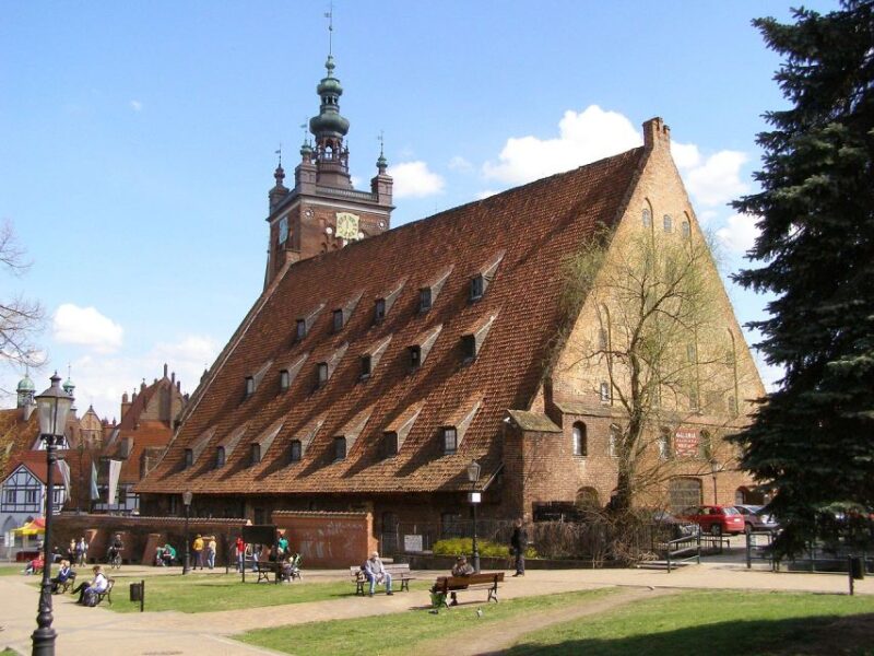 Gdansk Guided Tour for History Lovers 8 Hours - Historical Experience