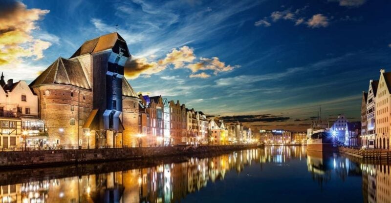 Gdansk Guided Tour for History Lovers 8 Hours - Inclusions and Additional Information