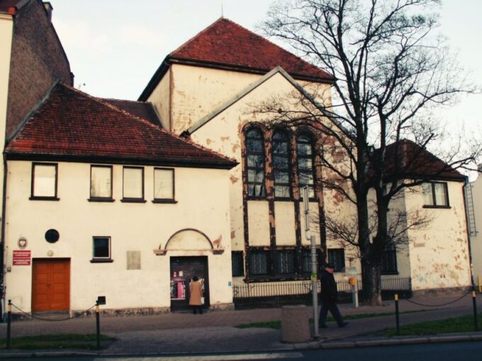 Gdansk: Jewish Heritage Guided Private Walking Tour - Customer Feedback