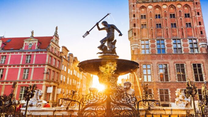 Gdansk Jewish History Tour With Synagogue and Cemetery - Meeting Point and Closure