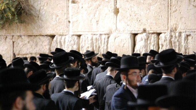 Gdansk Jewish History Tour With Synagogue and Cemetery - Frequently Asked Questions