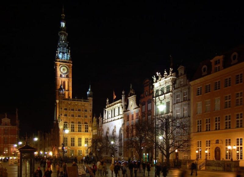 Gdansk: Luxury Old Town Walking Tour For Scandinavians - Inclusions