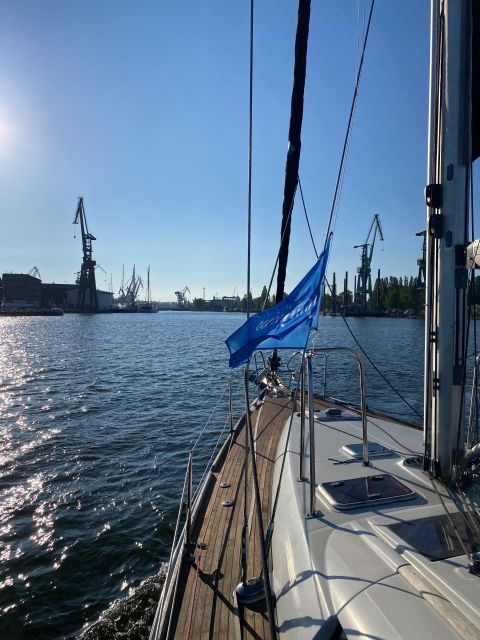 Gdańsk: Motlawa and Port Yacht Cruise With Prosecco - Itinerary Highlights