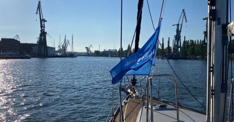 Gdańsk: Motlawa and Port Yacht Cruise With Prosecco - Onboard Experience