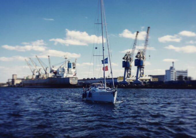 Gdańsk: Motlawa and Port Yacht Cruise With Prosecco - Accessibility Considerations