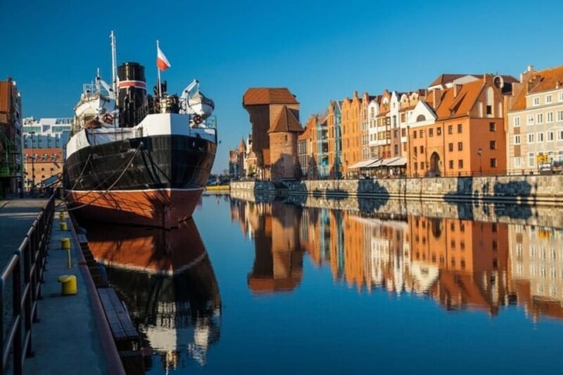 Gdansk : Must-See Attractions Walking Tour - Experience and Customization