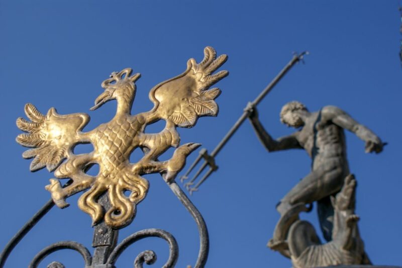 Gdansk Old Town 2-Hour Walking Tour - Meeting Point and Availability