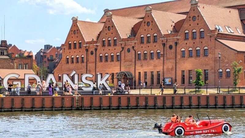 Gdansk: Old Town Highlights Self-guided Tour - Experience Highlights
