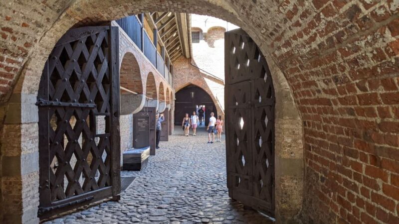 Gdansk: Old Town Highlights Self-guided Tour - Flexible Booking and Cancellation