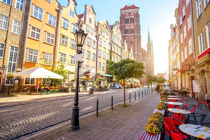 Gdansk Old Town Tour With Amber Altar Tickets and Guide - Gdansk Old Town Highlights