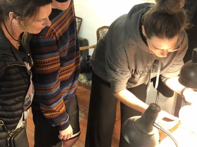 Gdansk: Private 1-Hour Amber Workshop - History of Amber Craftsmanship