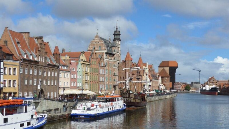 Gdansk Private Walking Tour - Experience Highlights