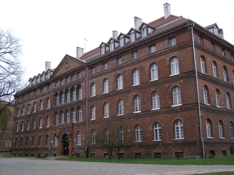 Gdansk Private WWII Tour With Museum of the Second World War - Personalized Tour