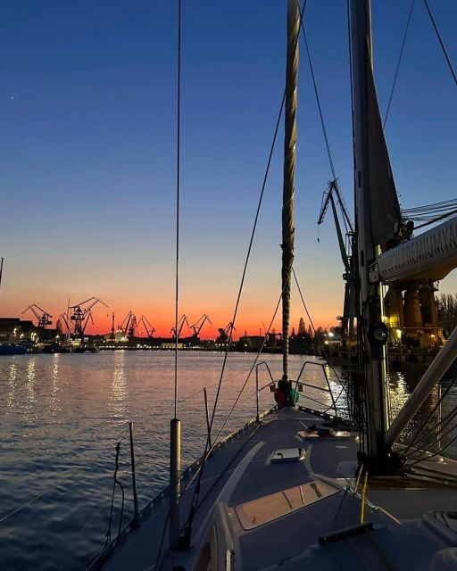 Gdańsk: Scenic Sunset Cruise With Glass of Prosecco - Starting Location and Route