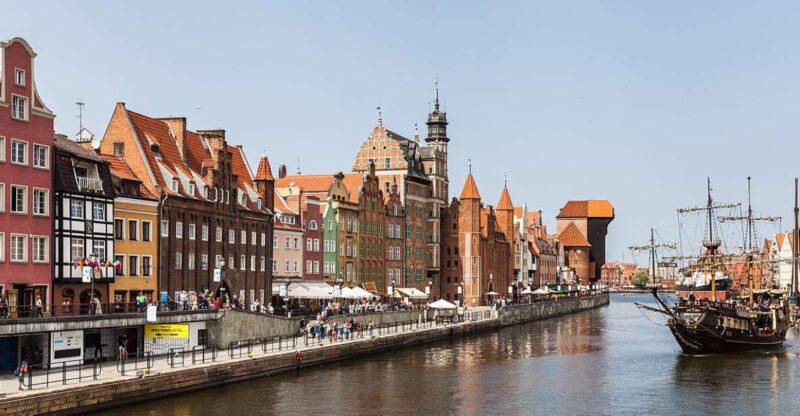 Gdansk: Self-Guided Walking Tour With Audio Guide - Exploring Gdansk