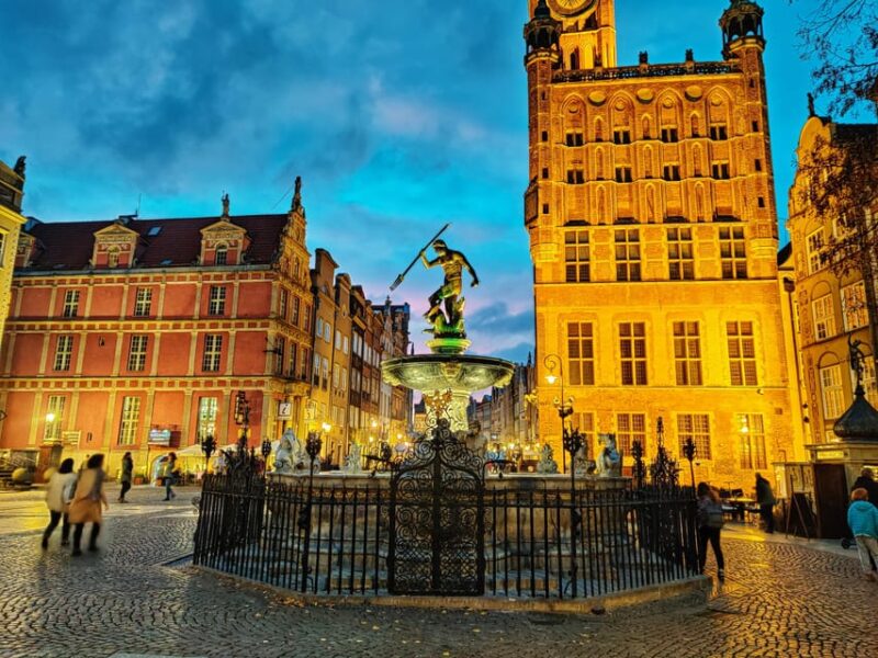 Gdańsk Starter: Explore the Historic Main Town District - Accessibility and Language