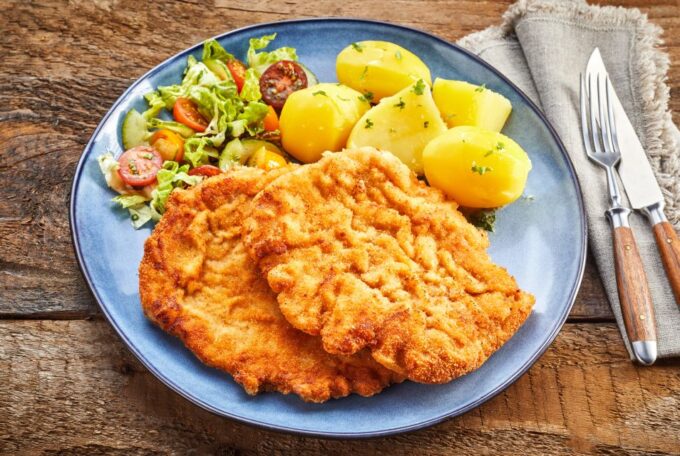 Gdansk Traditional Food Tour With Old Town Sightseeing - Taking in Polish Traditions