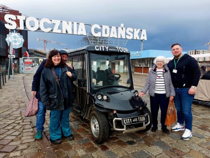 Gdansk:Live GUIDE Highlights of OLD CITY by Golf Cart 60 Min - Languages Offered