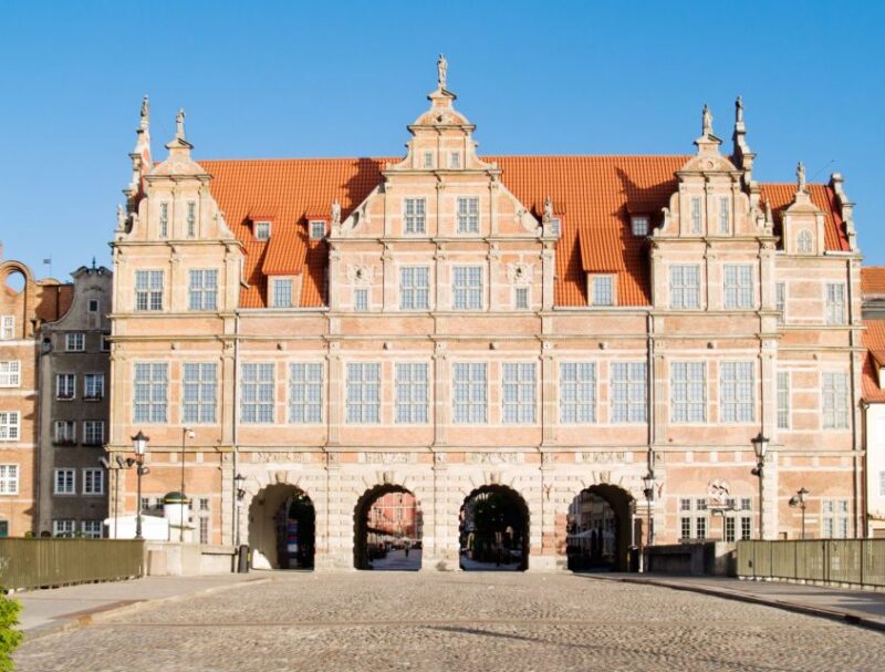 Gdansk's Historic Treasures: A Private Walking Tour - Itinerary Highlights