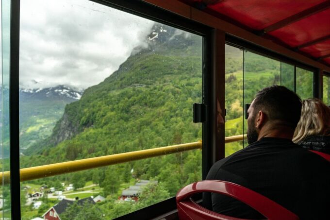 Geiranger: City Sightseeing Hop-On Hop-Off Bus Tour - Customer Feedback and Ratings