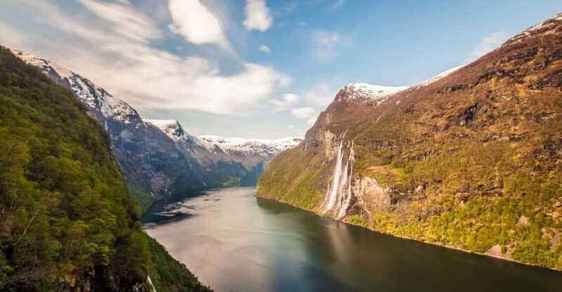 Geiranger: Geirangerfjord Double Kayak Rental - Adventure Experience