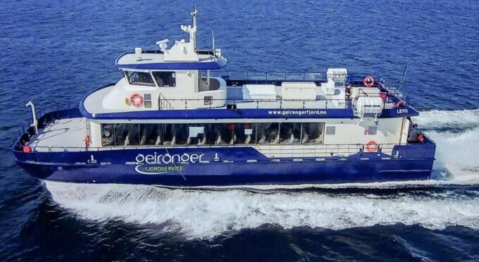 Geiranger: Geirangerfjord Sightseeing Boat With Audio Guide - Local Wildlife Viewing