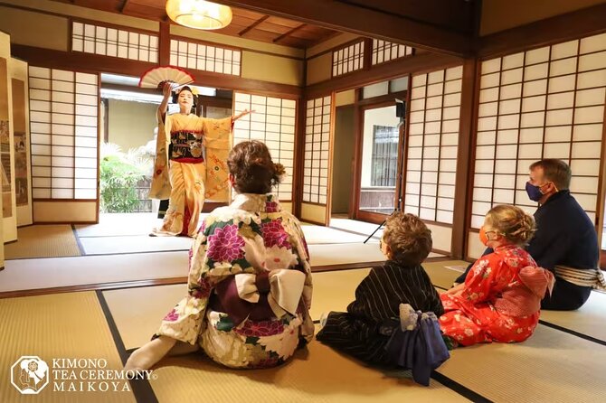 Geisha Show and Ozashikiasobi in Kyoto at a Traditional Machiya - Maikos Graceful Performance