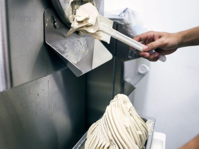 Gelato and Pasta Cooking Class in Rome - Piazza Navona - Meeting Point