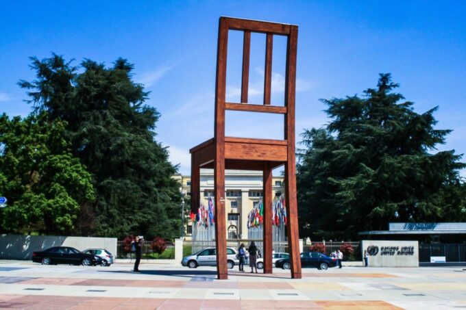 Geneva: 2-Hour Tour of International Quarters and Old Town - Transportation and Logistics