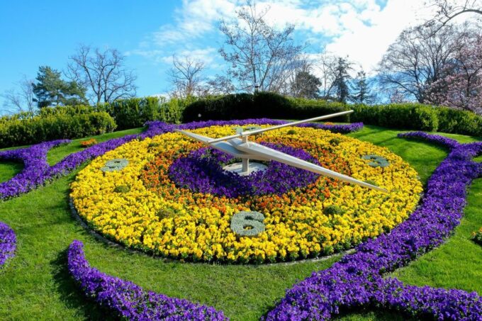 Geneva: 2-Hour Tour of International Quarters and Old Town - Tour Duration