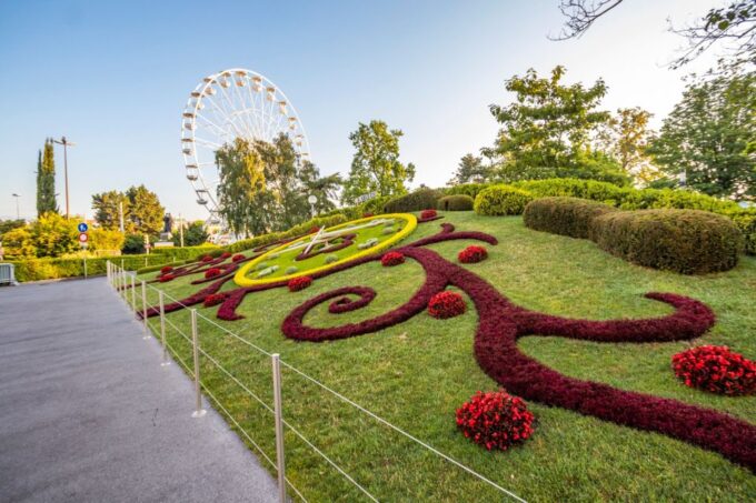 Geneva: Capture the Most Photogenic Spots With a Local - Small Group Experience