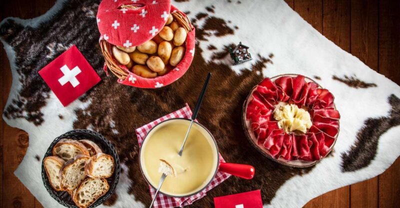 Geneva: City Tour and Fondue Cooking Class - Guided Boat Cruise on Lake Geneva