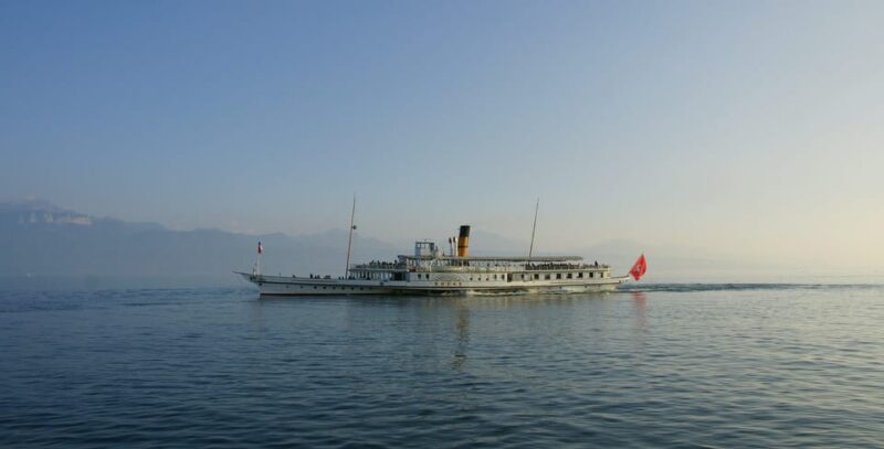 Geneva: Evening Grand Cruise on Lake Geneva - Key Points
