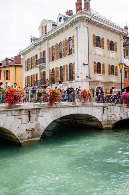 Geneva: Full-Day Trip to Annecy With Hotel/Airport Transfers - Inclusions and Exclusions