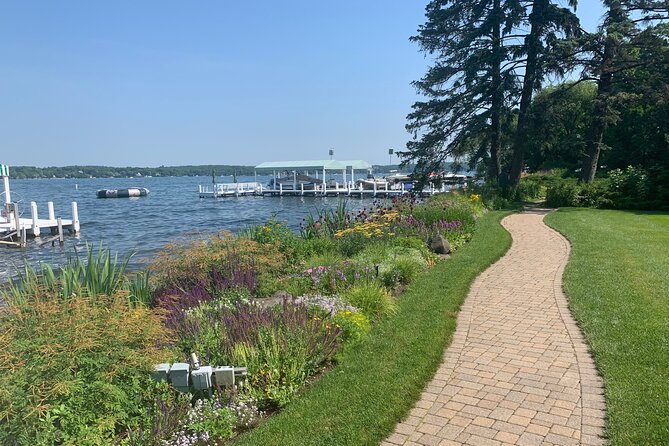 Geneva Lake Shore Path: Uncover 21 Miles of Stories on a Self-Guided Audio Tour - Important Tips for a Successful Tour