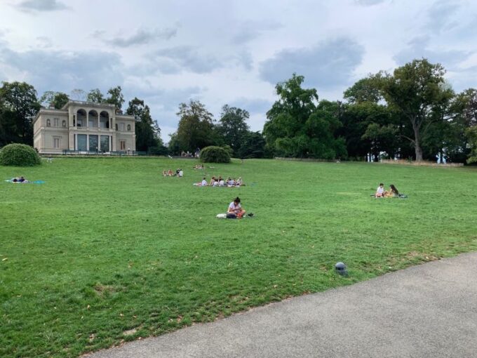 Geneva Lakeside Stroll: A Self-Guided Audio Tour - Frequently Asked Questions